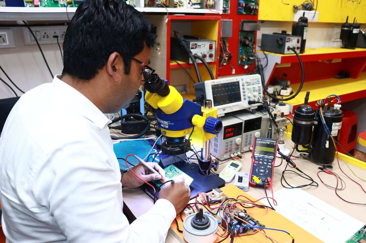 Quality professional camera repair and maintenance services